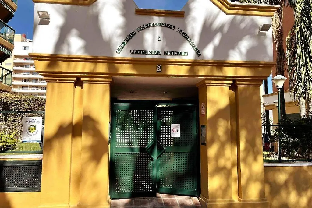 Apartamento Equipado Bajondillo Playa-Piscina 2Hab Torremolinos 0*,