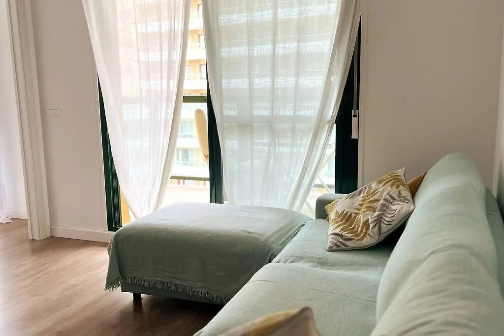 Daire Apartamento Equipado Bajondillo Playa-Piscina 2Hab Torremolinos